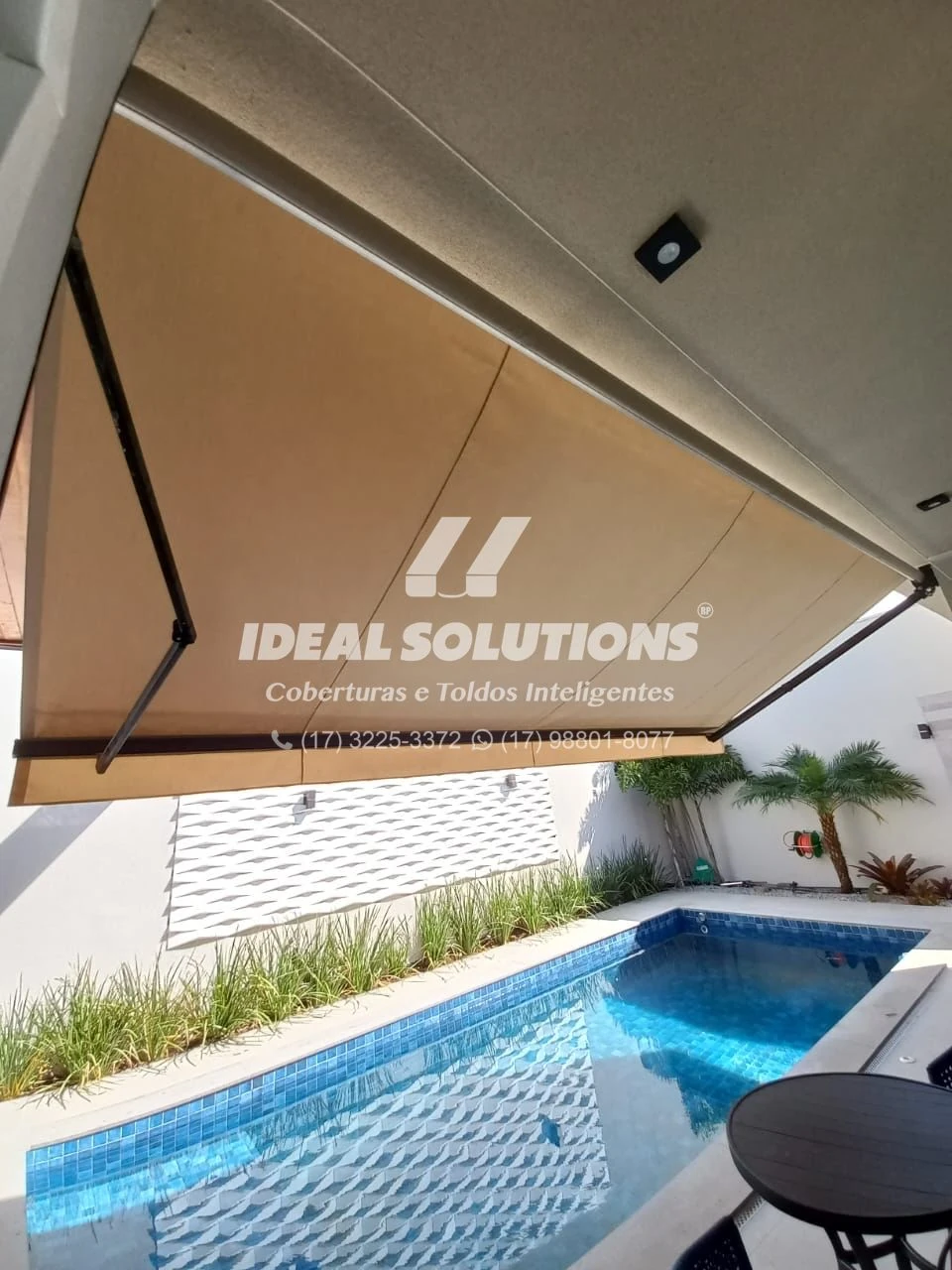 Toldo retrátil automático